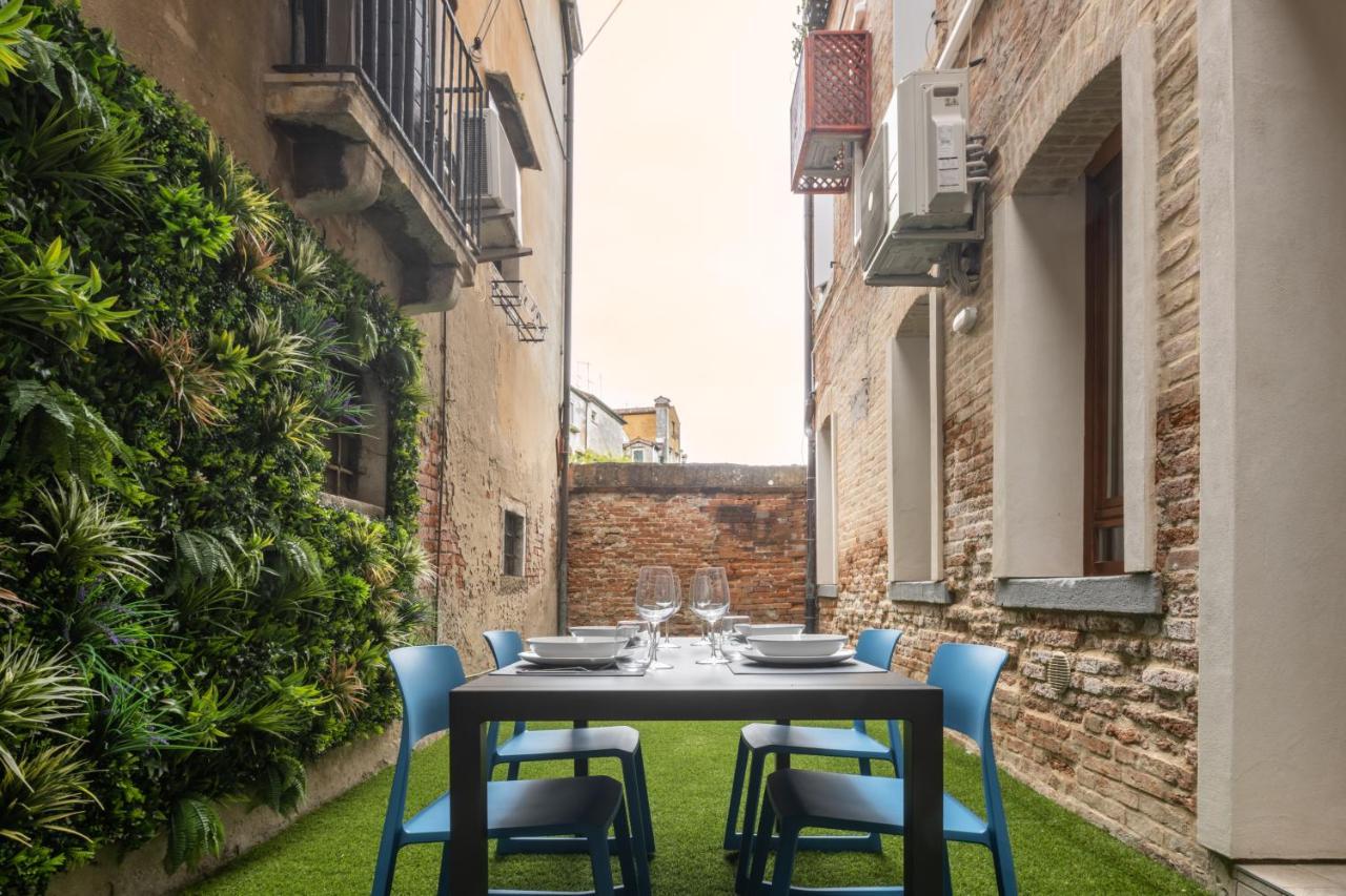 Castello Apartment With Garden R&R ヴェネツィア エクステリア 写真
